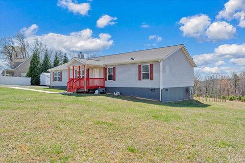 Tiny photo for 1844 Fiddler Creek Road, Bedford, VA 24523 (MLS # 366051)