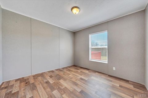 Tiny photo for 1844 Fiddler Creek Road, Bedford, VA 24523 (MLS # 366051)