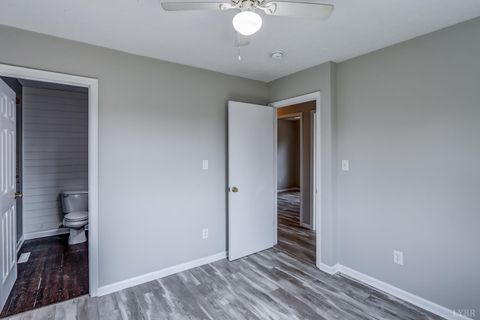 Tiny photo for 498 Partridge Creek Road, Amherst, VA 24521 (MLS # 365027)