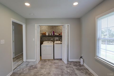 Tiny photo for 498 Partridge Creek Road, Amherst, VA 24521 (MLS # 365027)