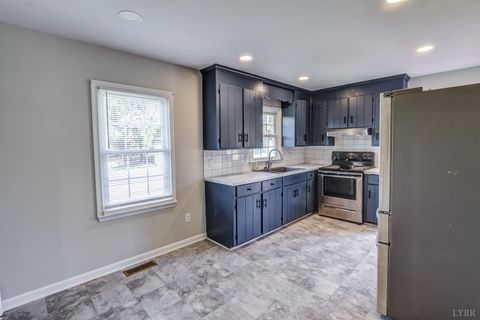 Tiny photo for 498 Partridge Creek Road, Amherst, VA 24521 (MLS # 365027)