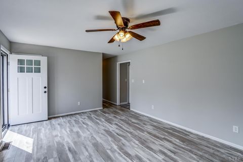 Tiny photo for 498 Partridge Creek Road, Amherst, VA 24521 (MLS # 365027)