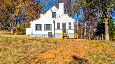Tiny photo for 1612 S Amherst Highway, Amherst, VA 24521 (MLS # 362938)