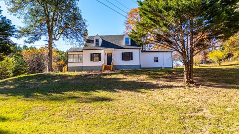 Tiny photo for 1612 S Amherst Highway, Amherst, VA 24521 (MLS # 362938)