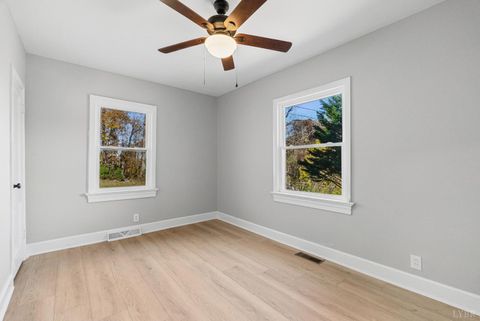 Tiny photo for 1612 S Amherst Highway, Amherst, VA 24521 (MLS # 362938)
