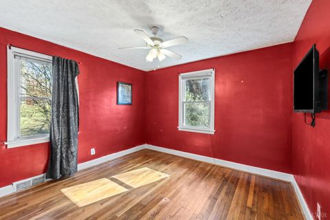Tiny photo for 612 Sussex St St, Lynchburg, VA 24501 (MLS # 364955)