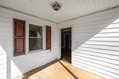 Tiny photo for 612 Sussex St St, Lynchburg, VA 24501 (MLS # 364955)