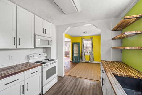 Tiny photo for 612 Sussex St St, Lynchburg, VA 24501 (MLS # 364955)