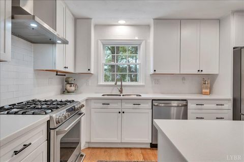 Tiny photo for 1926 SW Hope Road, Roanoke, VA 24018 (MLS # 362608)