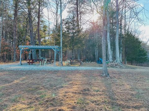 Tiny photo for 507 Faith Cove Drive, Sandy Level, VA 24161 (MLS # 364136)