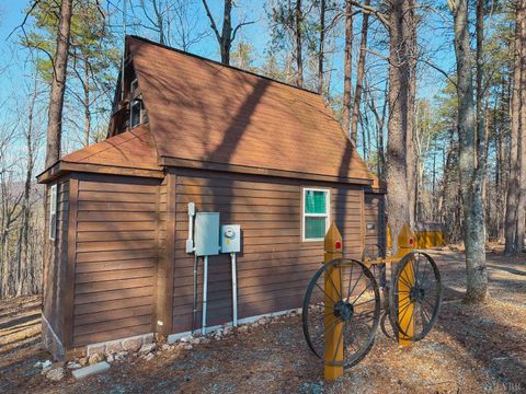 Tiny photo for 507 Faith Cove Drive, Sandy Level, VA 24161 (MLS # 364136)