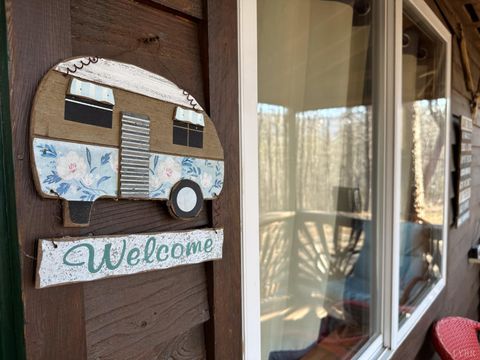 Tiny photo for 507 Faith Cove Drive, Sandy Level, VA 24161 (MLS # 364136)