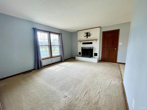 Tiny photo for 1117 Granite Drive, Bedford, VA 24523 (MLS # 365179)