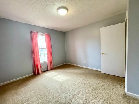 Tiny photo for 1117 Granite Drive, Bedford, VA 24523 (MLS # 365179)