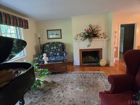 Tiny photo for 701 Fourth Avenue, Farmville, VA 23901 (MLS # 361736)