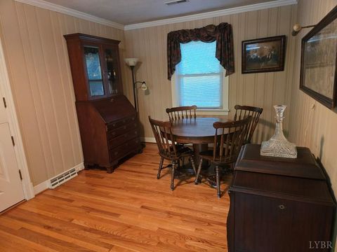 Tiny photo for 701 Fourth Avenue, Farmville, VA 23901 (MLS # 361736)