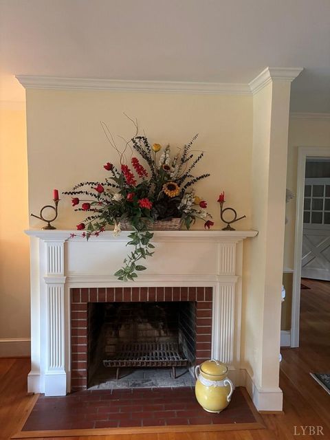 Tiny photo for 701 Fourth Avenue, Farmville, VA 23901 (MLS # 361736)