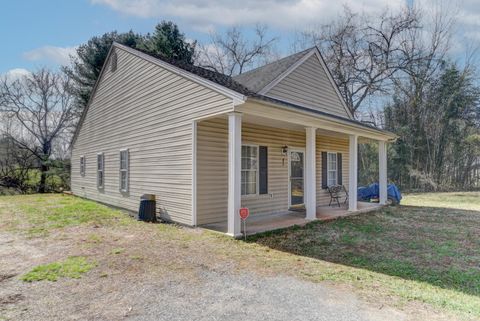 Tiny photo for 45 Halsey Road, Lynchburg, VA 24501 (MLS # 365230)