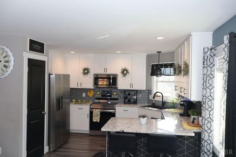 Tiny photo for 167 Mansfield Drive, Madison Heights, VA 24572 (MLS # 362775)