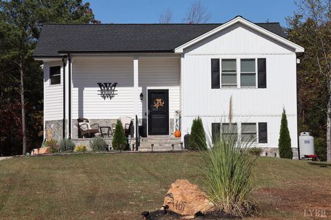 Photo of 167 Mansfield Drive, Madison Heights, VA 24572 (MLS # 362775) Photo of 167 Mansfield Drive, Madison Heights, VA 24572 (MLS # 362775)