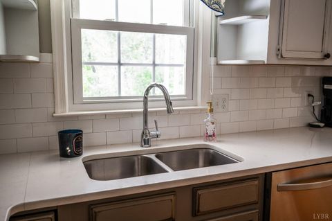 Tiny photo for 115 Hunters Creek Road, Forest, VA 24551 (MLS # 365889)