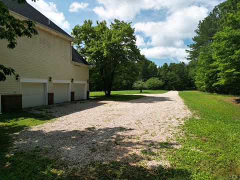 Tiny photo for 1505 Chestnut Grove Rd, Appomattox, VA 24522 (MLS # 362891)