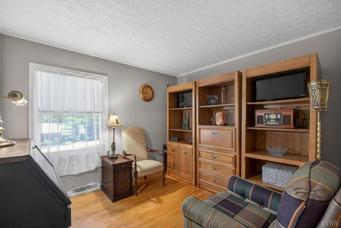 Tiny photo for 239 Chesterfield PL, Lynchburg, VA 24502 (MLS # 366726)