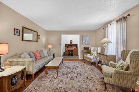 Tiny photo for 239 Chesterfield PL, Lynchburg, VA 24502 (MLS # 366726)