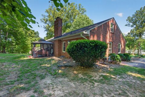 Tiny photo for 239 Chesterfield PL, Lynchburg, VA 24502 (MLS # 366726)