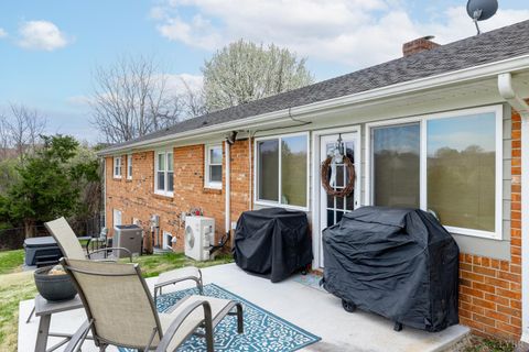 Tiny photo for 106 Watkins Pl Pl, Lynchburg, VA 24502 (MLS # 365111)