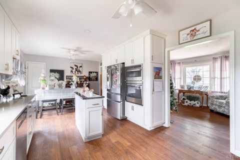 Tiny photo for 106 Watkins Pl Pl, Lynchburg, VA 24502 (MLS # 365111)