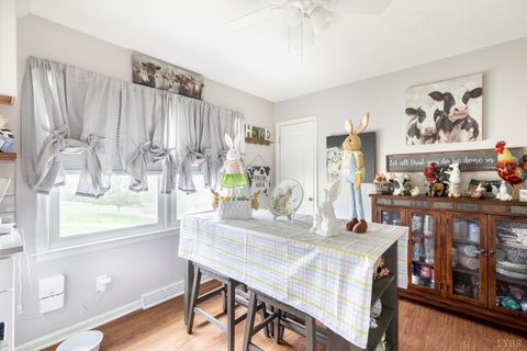 Tiny photo for 106 Watkins Pl Pl, Lynchburg, VA 24502 (MLS # 365111)