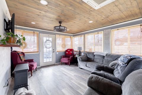 Tiny photo for 106 Watkins Pl Pl, Lynchburg, VA 24502 (MLS # 365111)