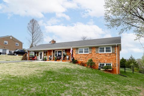 Tiny photo for 106 Watkins Pl Pl, Lynchburg, VA 24502 (MLS # 365111)