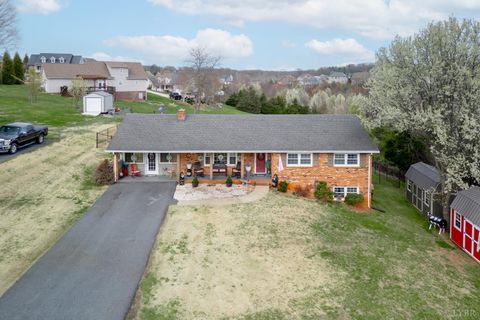 Tiny photo for 106 Watkins Pl Pl, Lynchburg, VA 24502 (MLS # 365111)