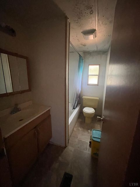 Tiny photo for 9192 Straightstone Road, Long Island, VA 24569 (MLS # 362736)