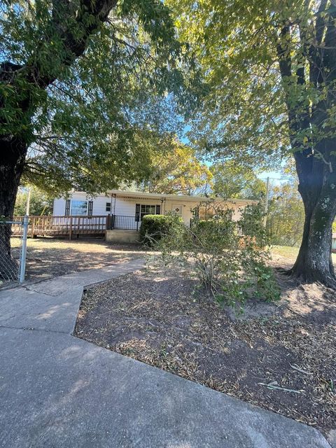 Tiny photo for 9192 Straightstone Road, Long Island, VA 24569 (MLS # 362736)