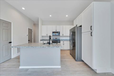 Tiny photo for 194 Triple Oak Cir., Madison Heights, VA 24503 (MLS # 362489)