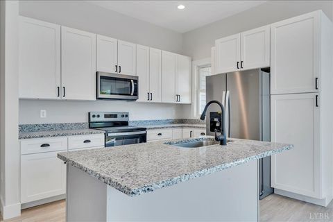 Tiny photo for 194 Triple Oak Cir., Madison Heights, VA 24503 (MLS # 362489)