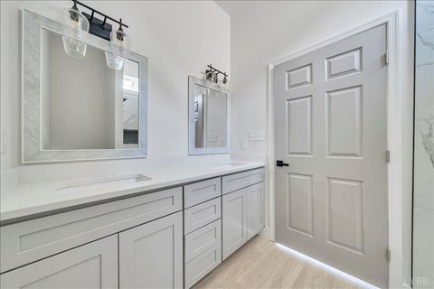 Tiny photo for 194 Triple Oak Cir., Madison Heights, VA 24503 (MLS # 362489)