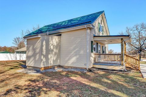 Tiny photo for 1088 Piney Grove School Road, Moneta, VA 24121 (MLS # 363171)