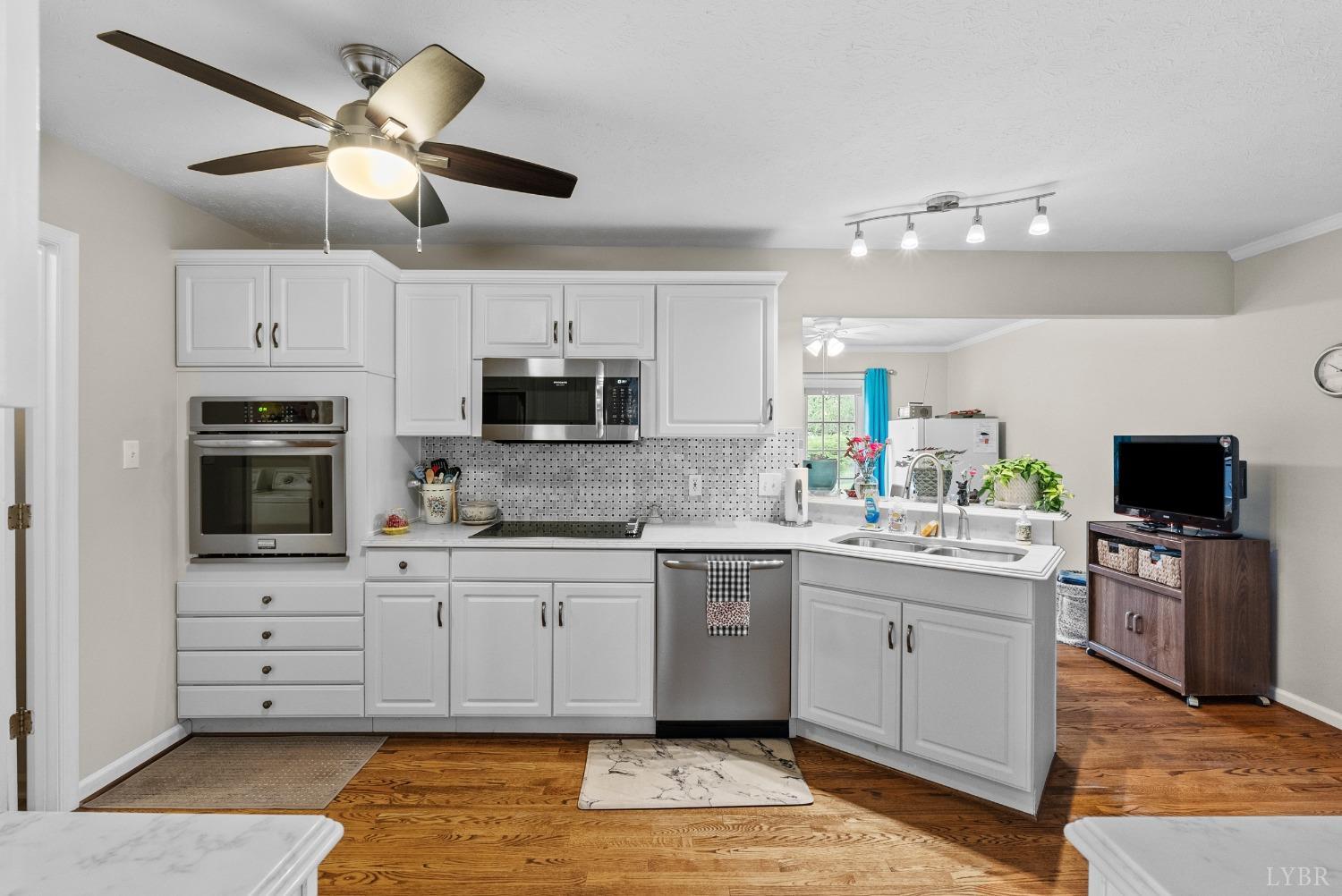 813 Lake Vista Drive, Forest, Virginia image 10