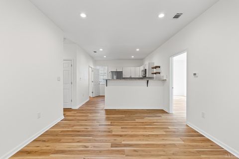 Tiny photo for 504 Amherst Street, Lynchburg, VA 24504 (MLS # 362660)