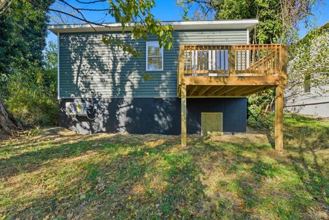 Tiny photo for 504 Amherst Street, Lynchburg, VA 24504 (MLS # 362660)
