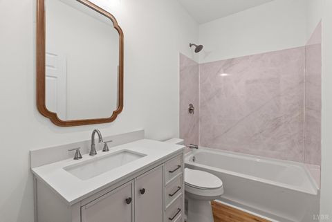 Tiny photo for 504 Amherst Street, Lynchburg, VA 24504 (MLS # 362660)