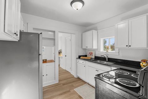 Tiny photo for 903 Park Street, Altavista, VA 24517 (MLS # 362577)