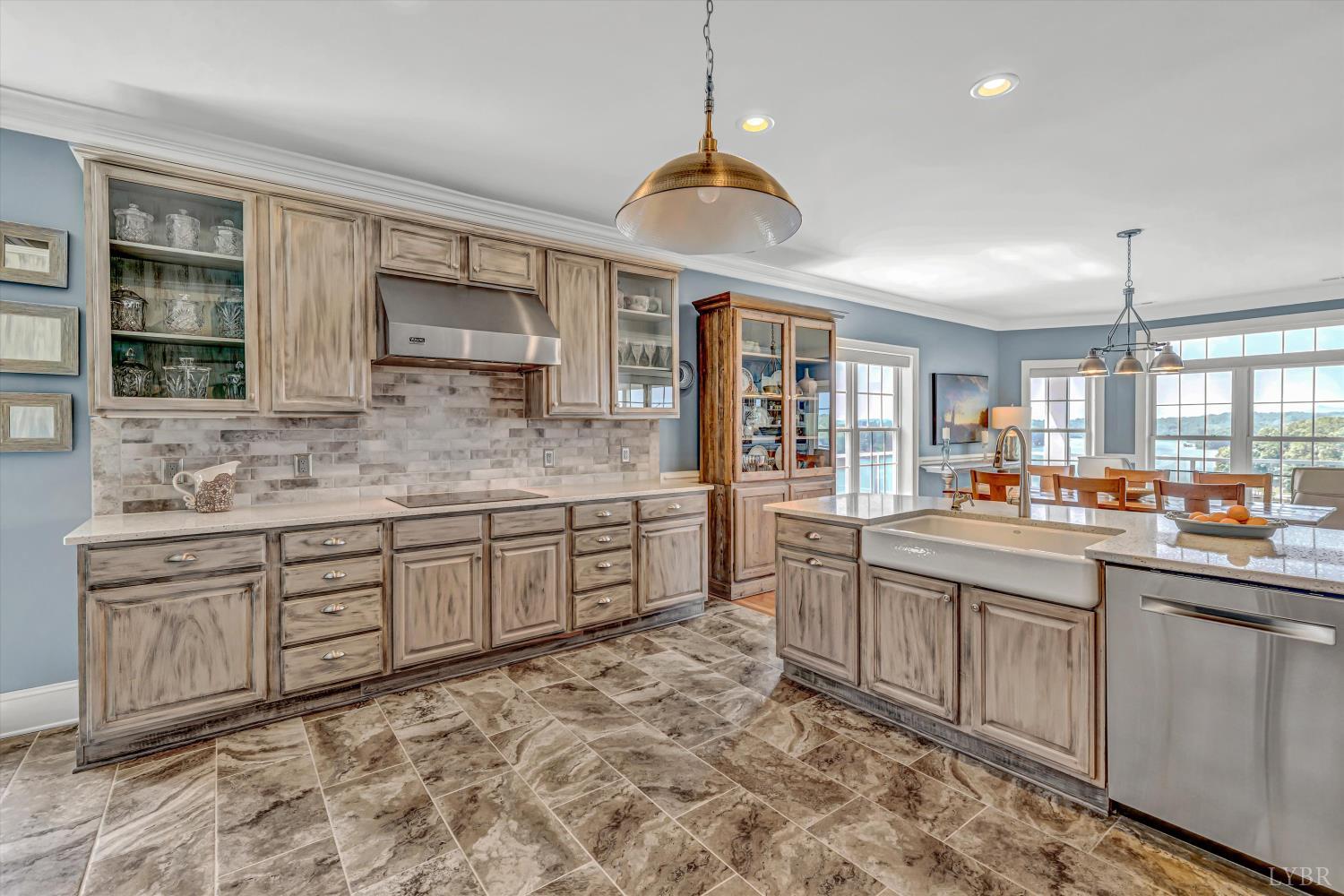 220 Village Lane, Moneta, Virginia image 16