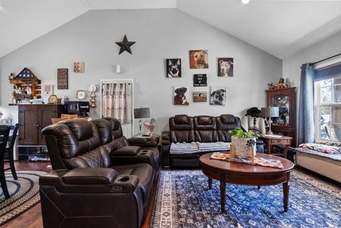 Tiny photo for 122 Gouyer Drive, Madison Heights, VA 24572 (MLS # 365270)