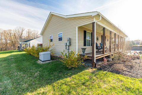 Tiny photo for 122 Gouyer Drive, Madison Heights, VA 24572 (MLS # 365270)
