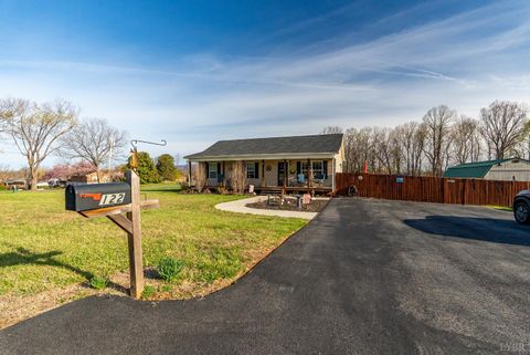 Tiny photo for 122 Gouyer Drive, Madison Heights, VA 24572 (MLS # 365270)